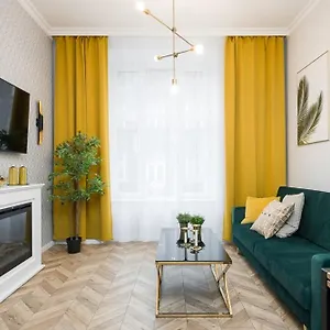  Apartment Glamorous Old Town Cracow